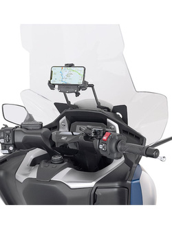 Fairing upper bracket Givi to be mounted behind the windshield to GPS-Smartphone holder for Honda Forza 750 (21-)