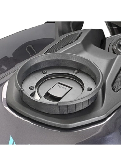 Flange GIVI BF28 for fitting any of the TANKLOCK, TanklockED bags Kawasaki Z 650 [17-20]