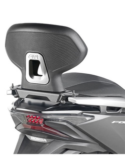 Oparcie pasażera Givi do Hondy Forza 125 / 350 (21-)